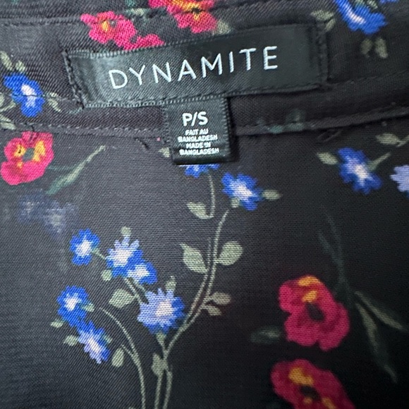 Dynamite Button-Up Semi-Sheer Floral Top - Size Small. - Picture 3 of 7